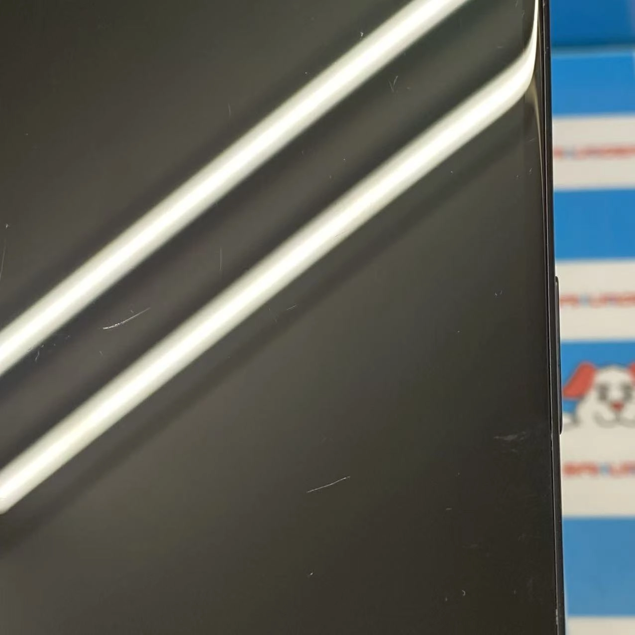 iPhone16 256GB ブラック MYDW3J/A docomo版SIMフリー 訳あり品