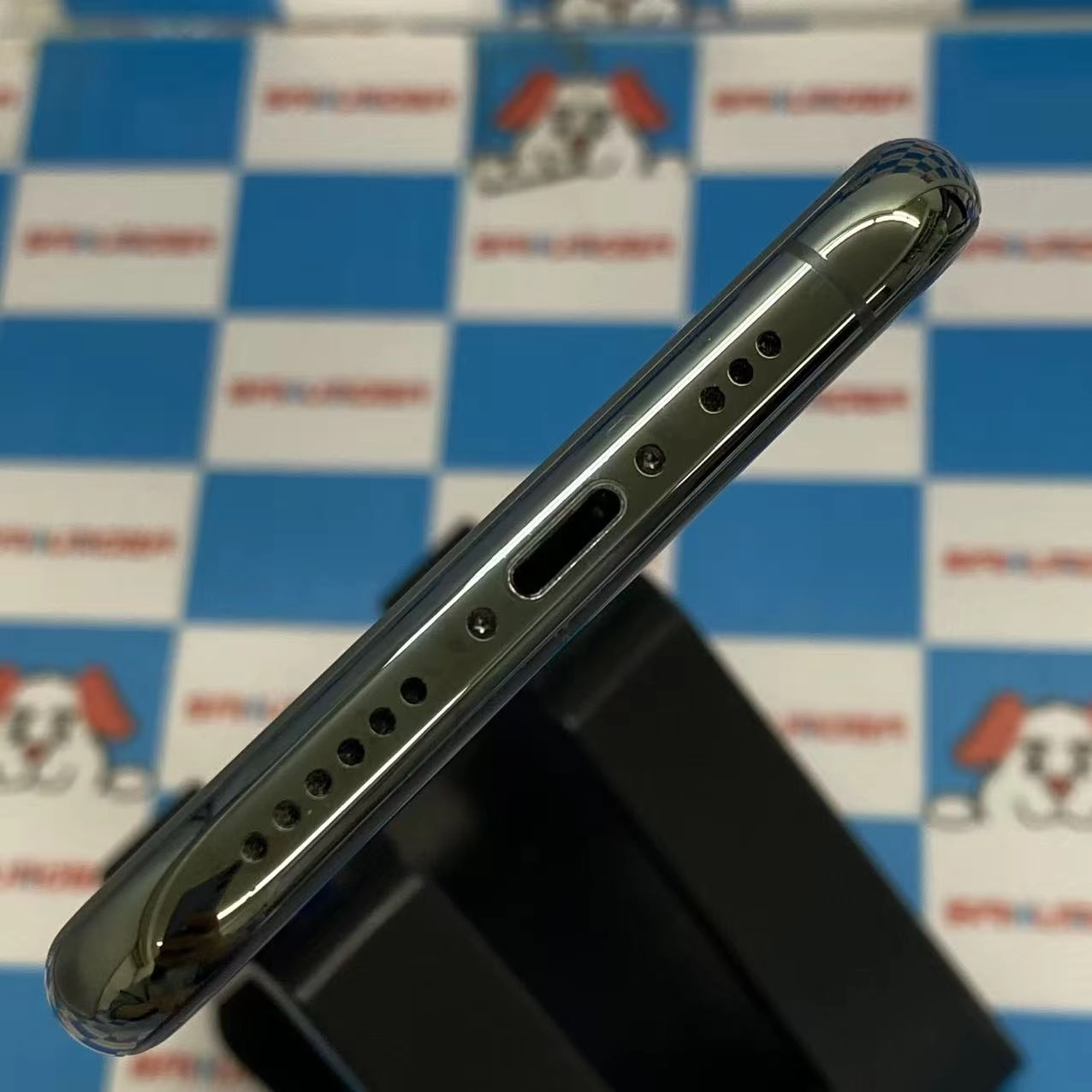 iPhone11 Pro 64GB ミッドナイトグリーン MWC62J/A AU版SIMフリー