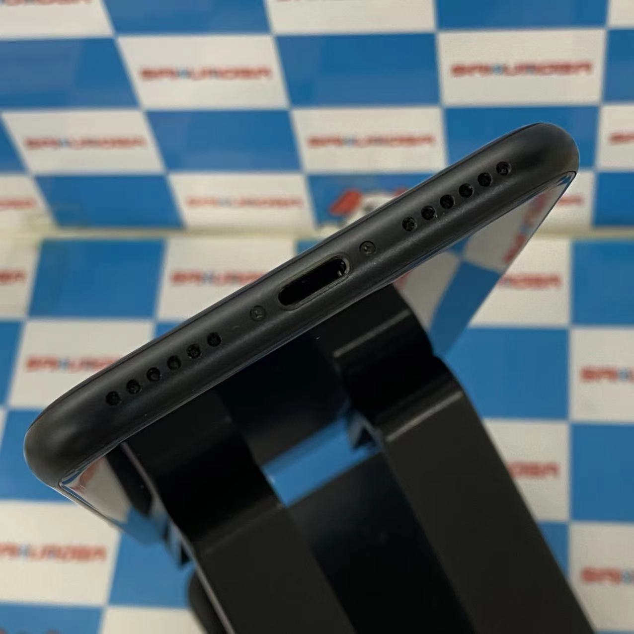 iPhoneSE 第3世代 128GB ミッドナイト MMYF3J/A SoftBank版SIMフリー極美品