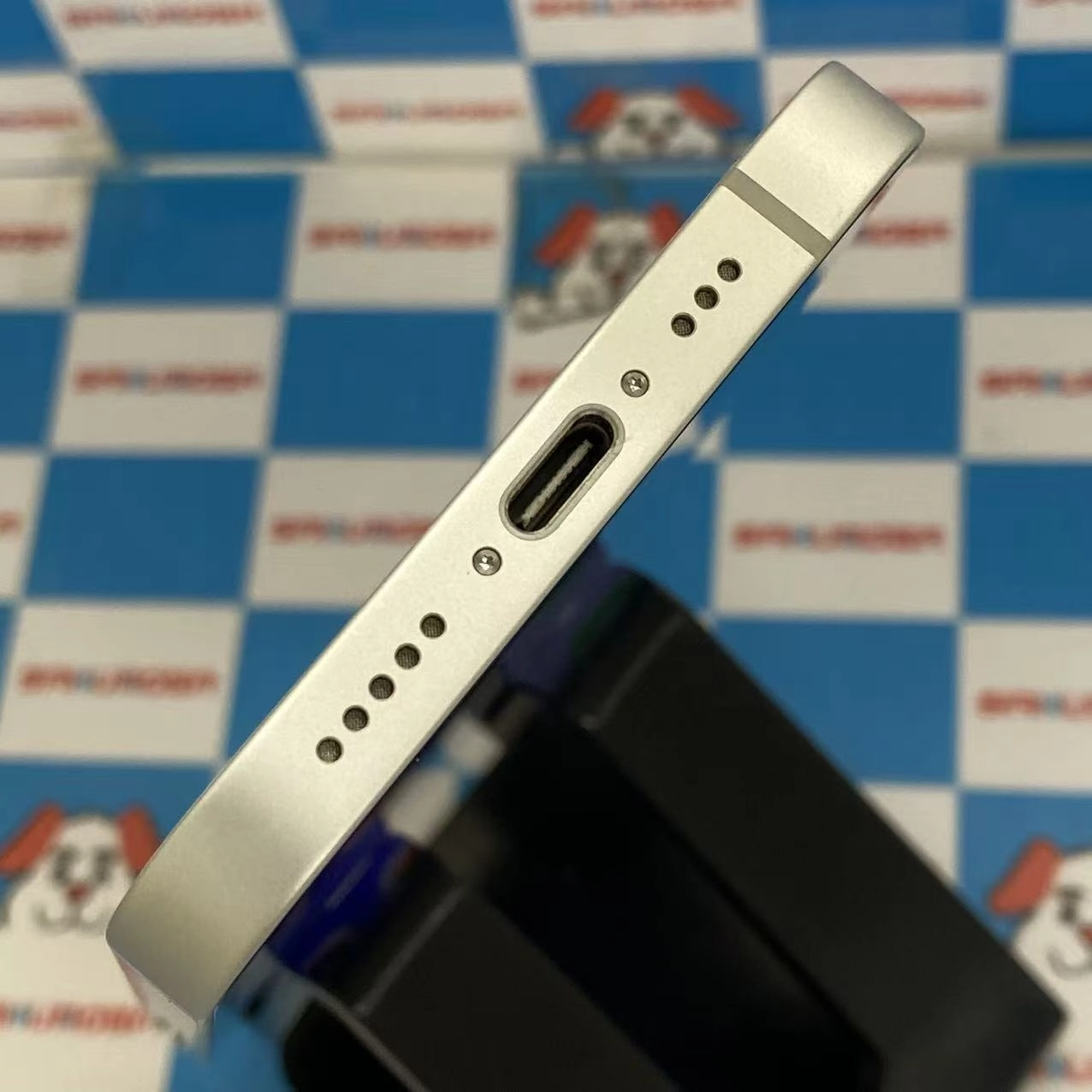 iPhone 16e 128GB ホワイト MD1R4J/A  SoftBank版SIMフリー美品電池100％