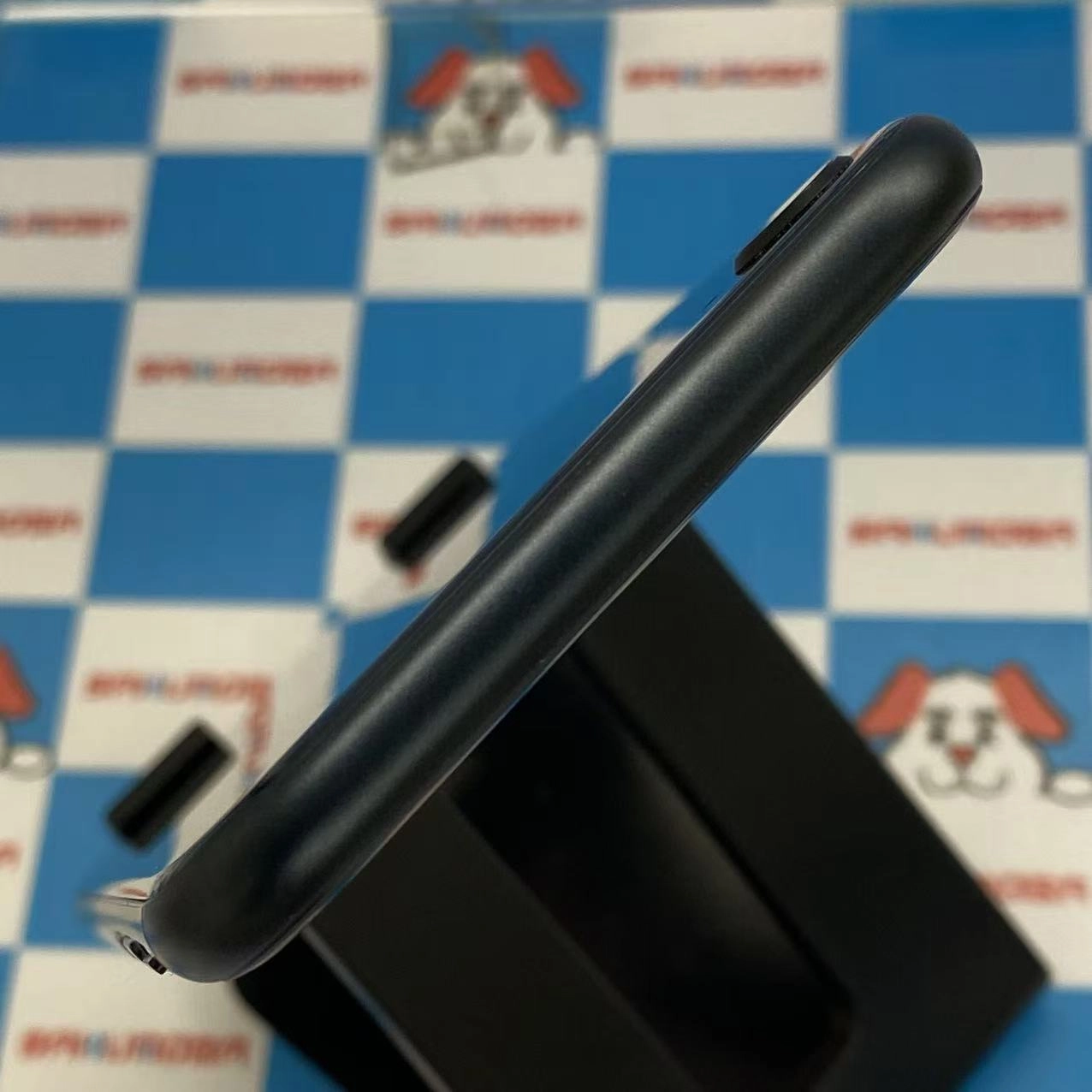 iPhoneSE 第3世代 128GB ミッドナイト MMYF3J/A SoftBank版SIMフリー美品