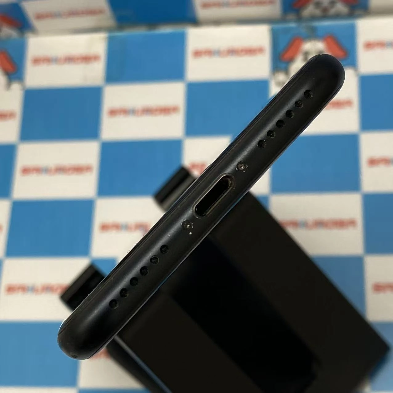 iPhoneSE 第3世代 128GB ミッドナイト MMYF3J/A SoftBank版SIMフリー