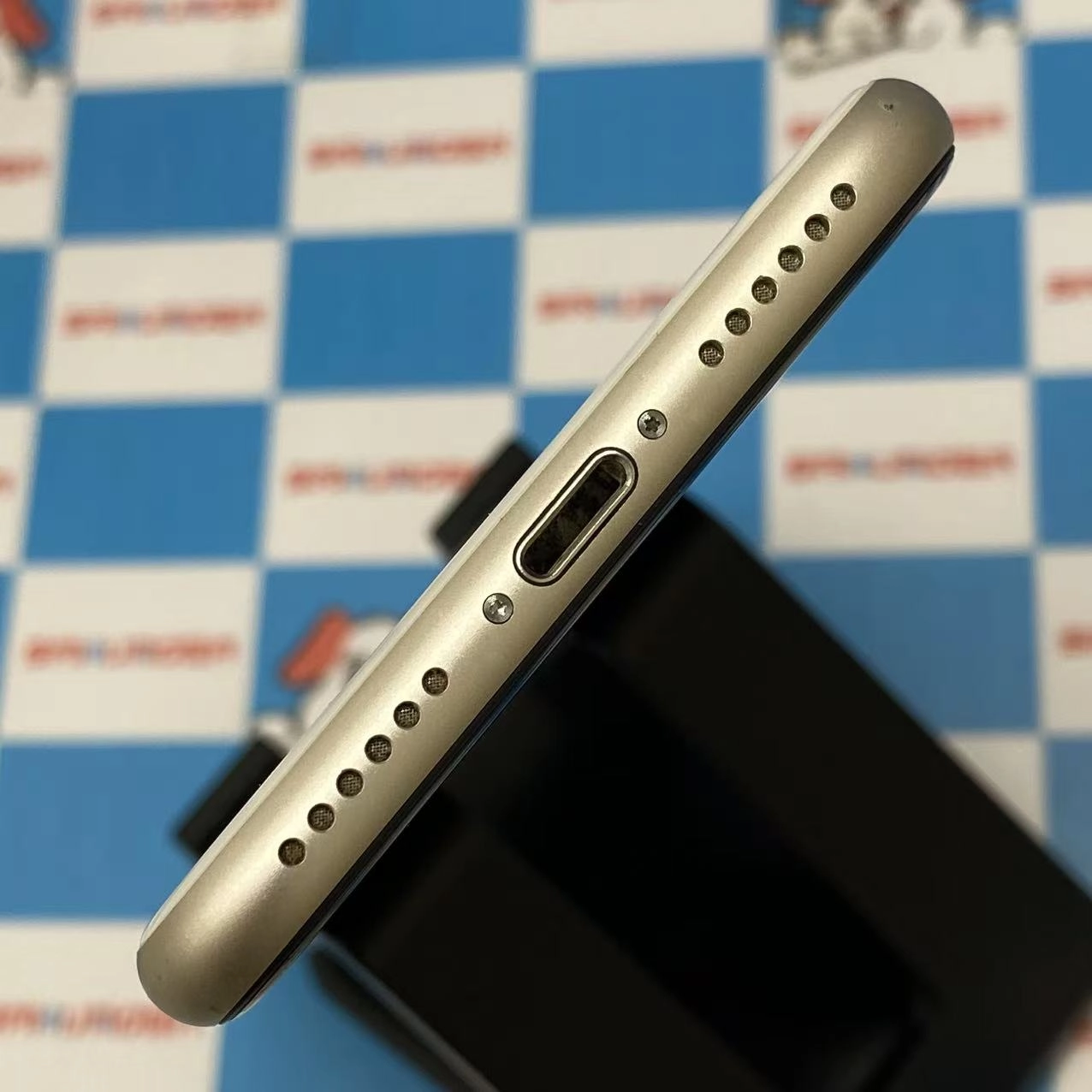 iPhoneSE 第3世代 64GB スターライト MMYD3J/A SoftBank版SIMフリー