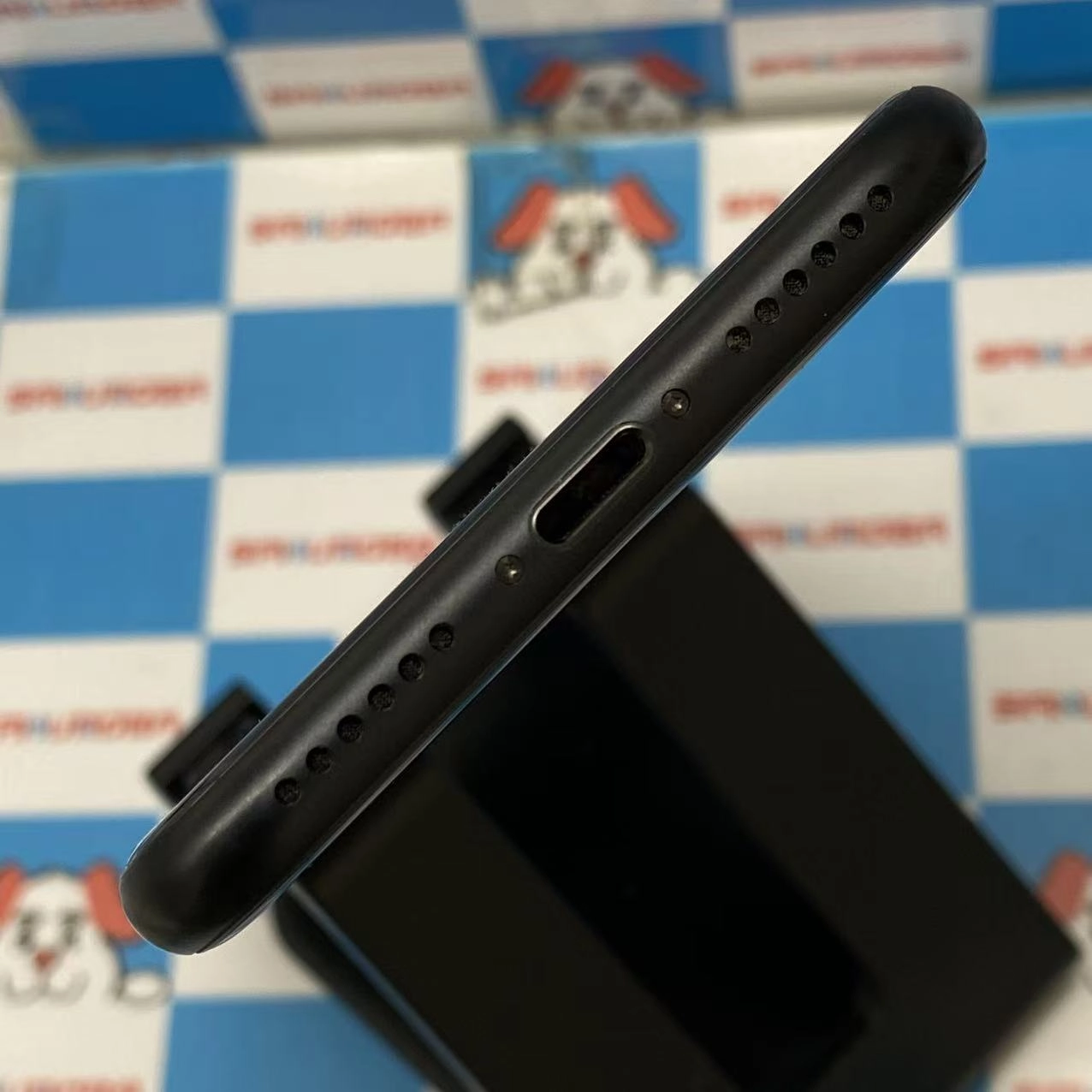 iPhoneSE 第2世代 64GB ブラック MX9R2J/A AU版SIMフリー 極美品 au