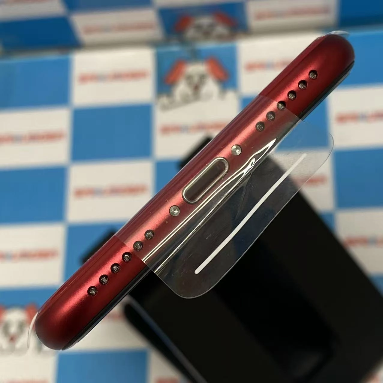 iPhoneSE 第2世代 128GB Product Red MHGV3J/A docomo版SIMフリー 開封未使用品