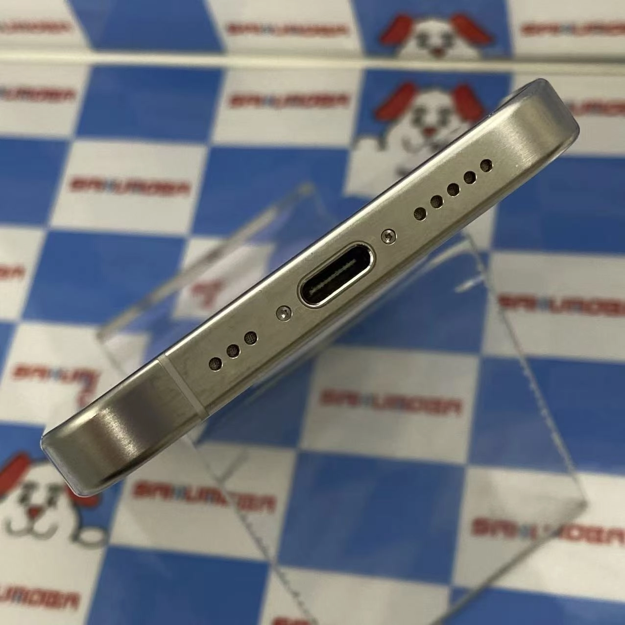 iPhone15 Pro 512GB ホワイトチタニウム MTUJ3J/A AU版SIMフリー au