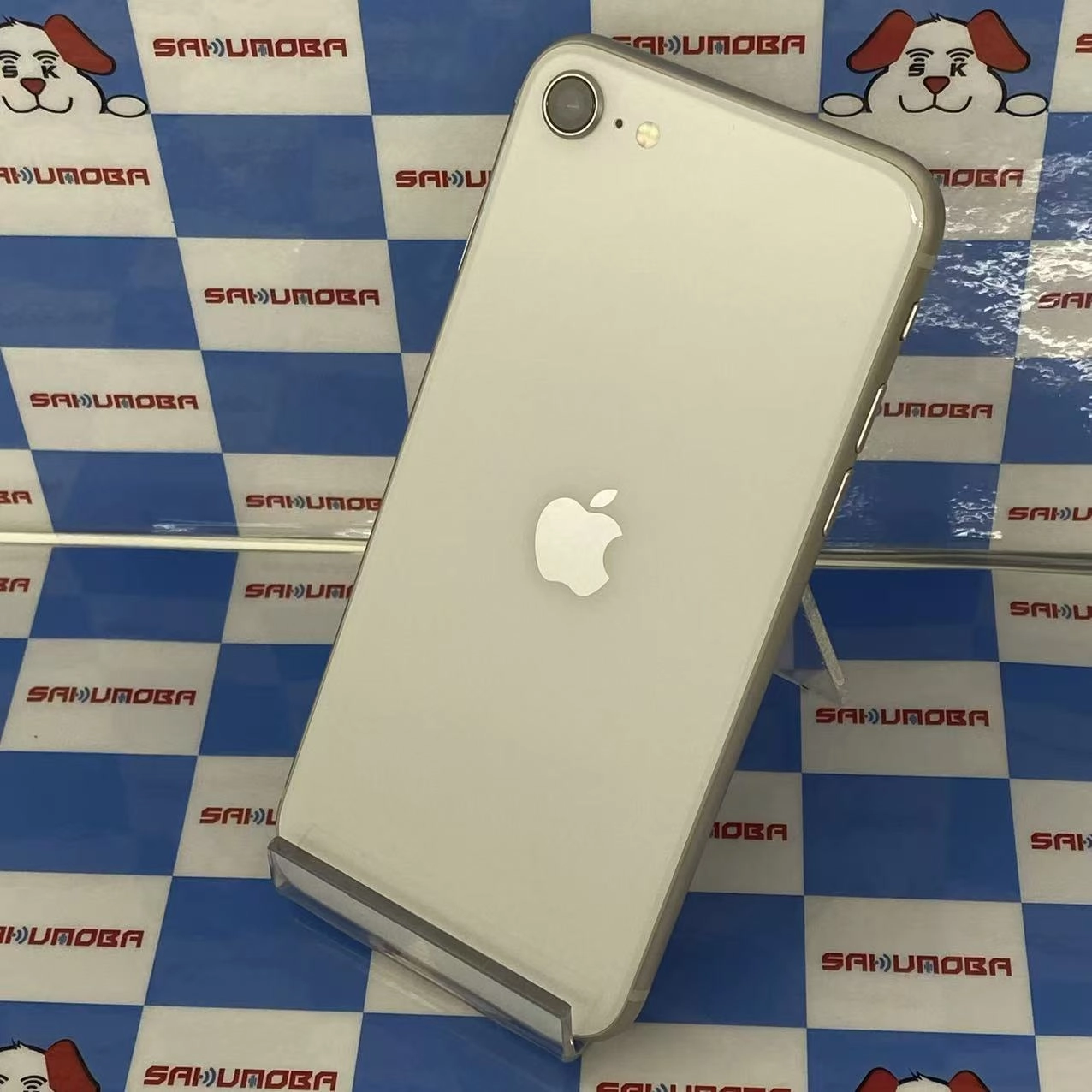 iPhoneSE 第3世代 64GB スターライト MMYD3J/A docomo版SIMフリー美品