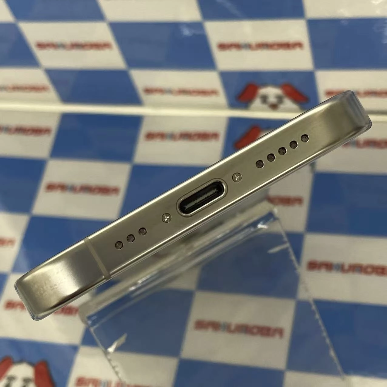 iPhone16 Pro 128GB ホワイトチタニウム MYMW3J/A docomo版SIMフリー新品同様