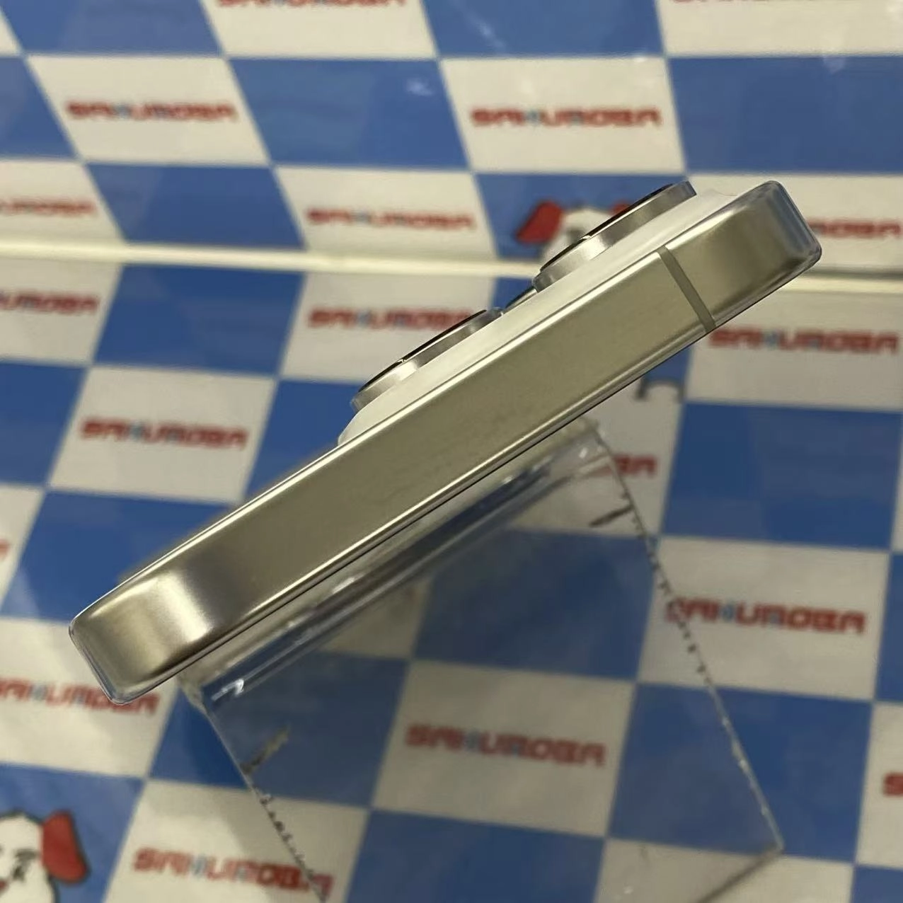 iPhone16 Pro 128GB ホワイトチタニウム MYMW3J/A docomo版SIMフリー新品同様