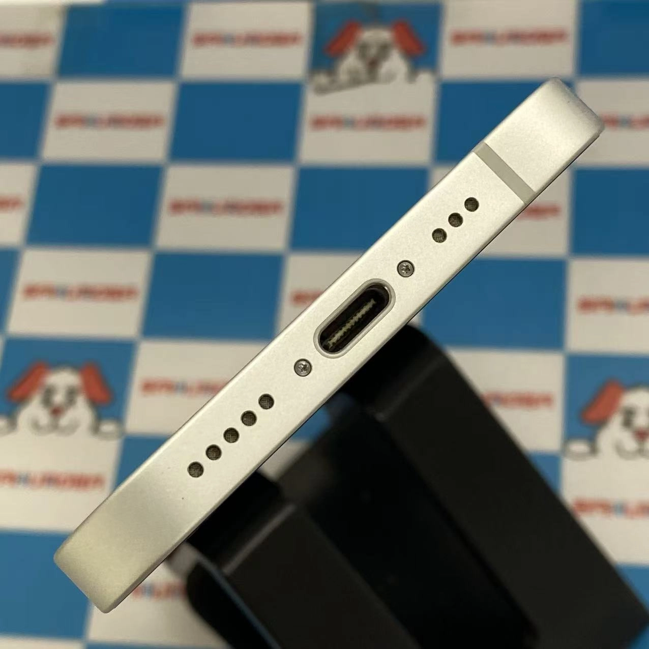 iPhone 16e 128GB ホワイト MD1R4J/A SoftBank版SIMフリー新品同様電池100％