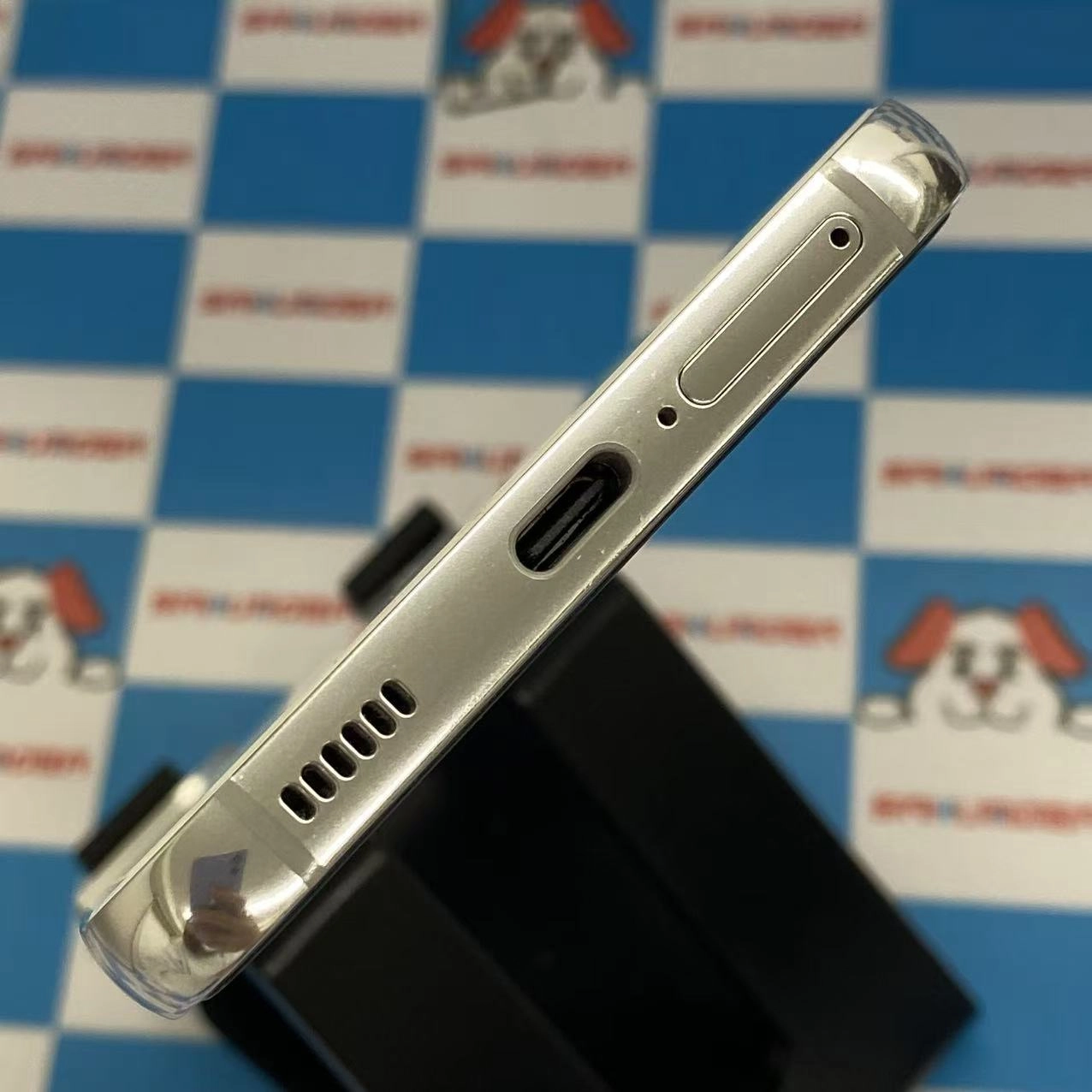 Galaxy S22 8GB/256GB ファントムホワイト SCG13 AU版SIMフリー