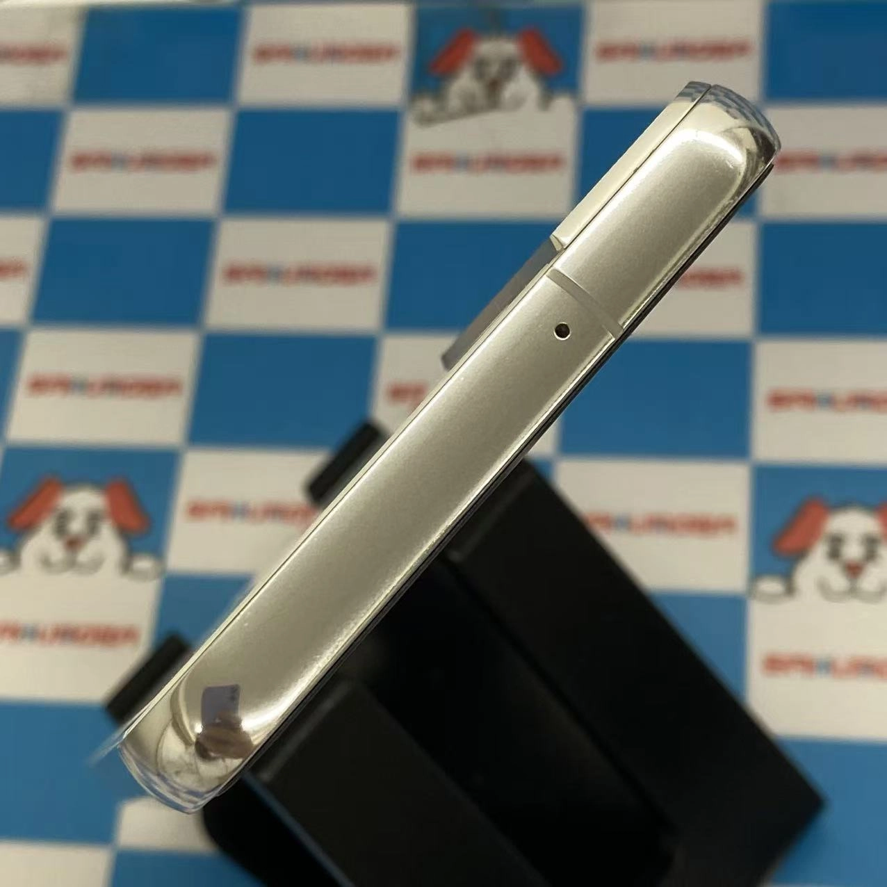 Galaxy S22 8GB/256GB ファントムホワイト SCG13 AU版SIMフリー