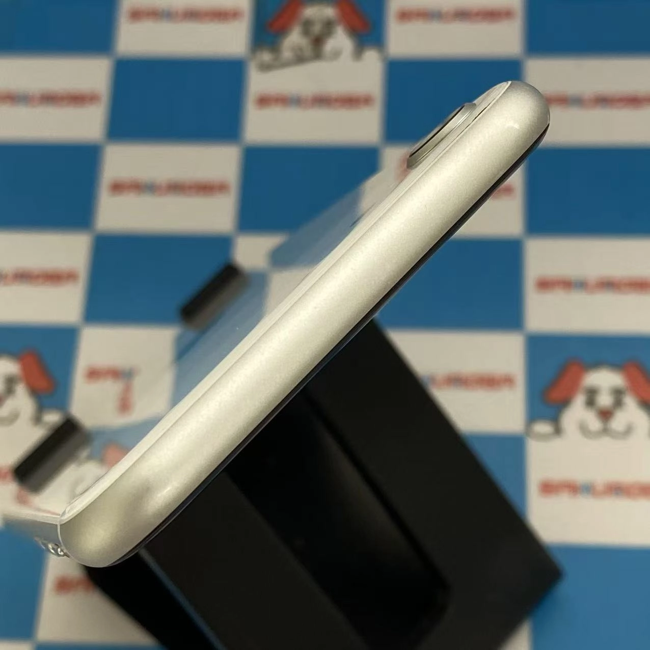 iPhoneSE 第2世代 128GB ホワイト MHGU3J/A SIMフリージャンク品