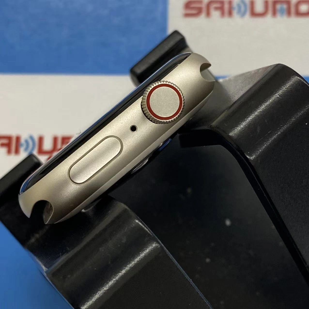 Apple Watch SE 第2世代 44mm GPS+Cellularモデル 32GB スターライト MNPT3J/A AU版SIMフリー ジャンク品