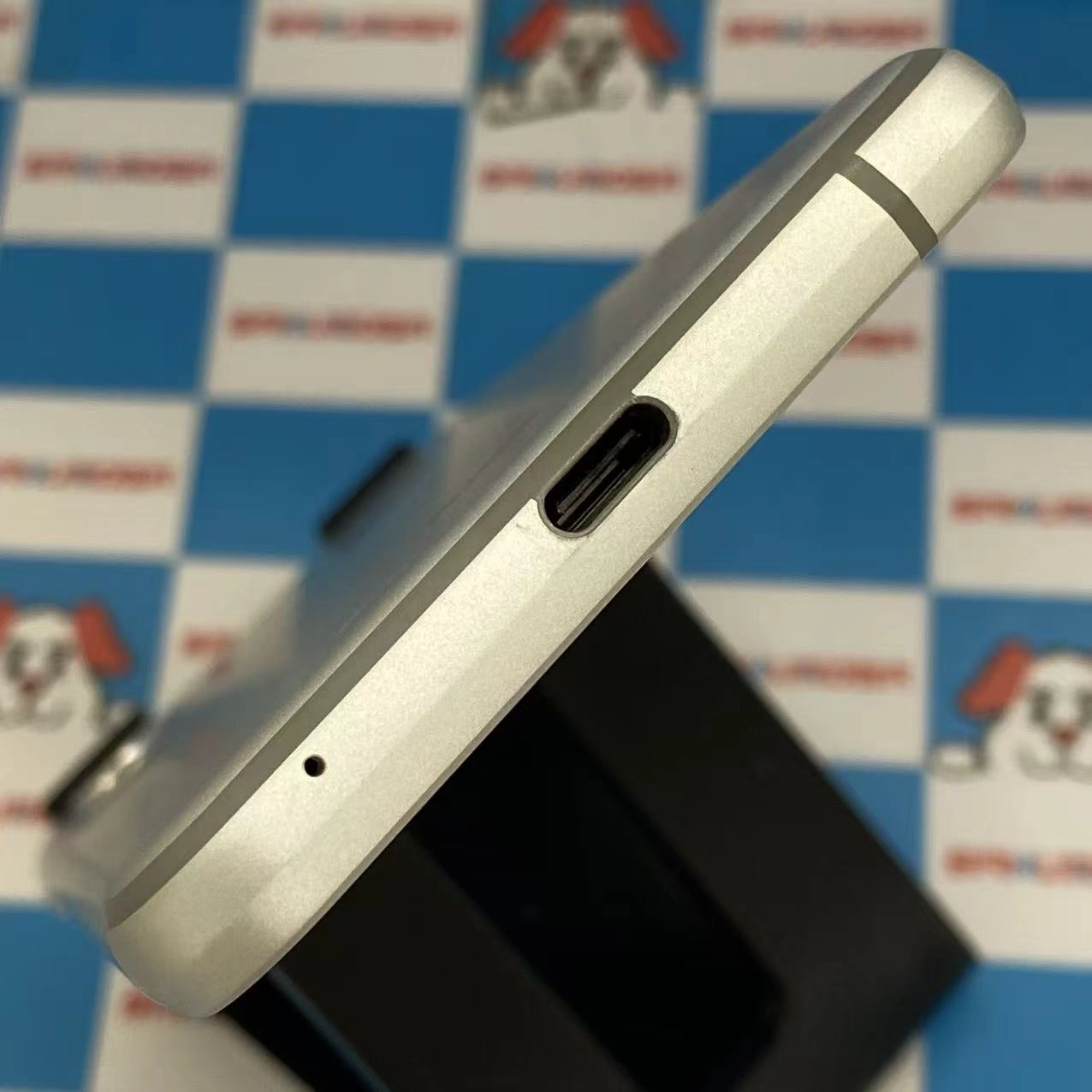 AQUOS sense3 lite 64GB シルバーホワイト SH-RM12 楽天モバイル版SIMフリー訳あり品