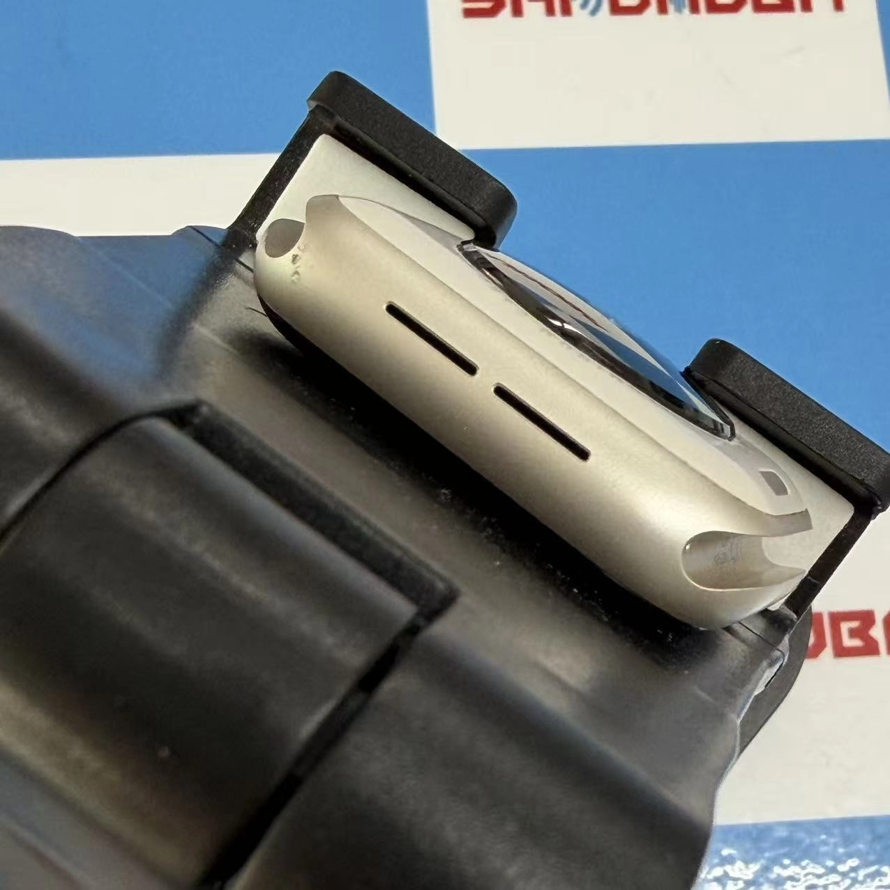 Apple Watch SE 第2世代 GPSモデル 32GB スターライト MXEF3J/A