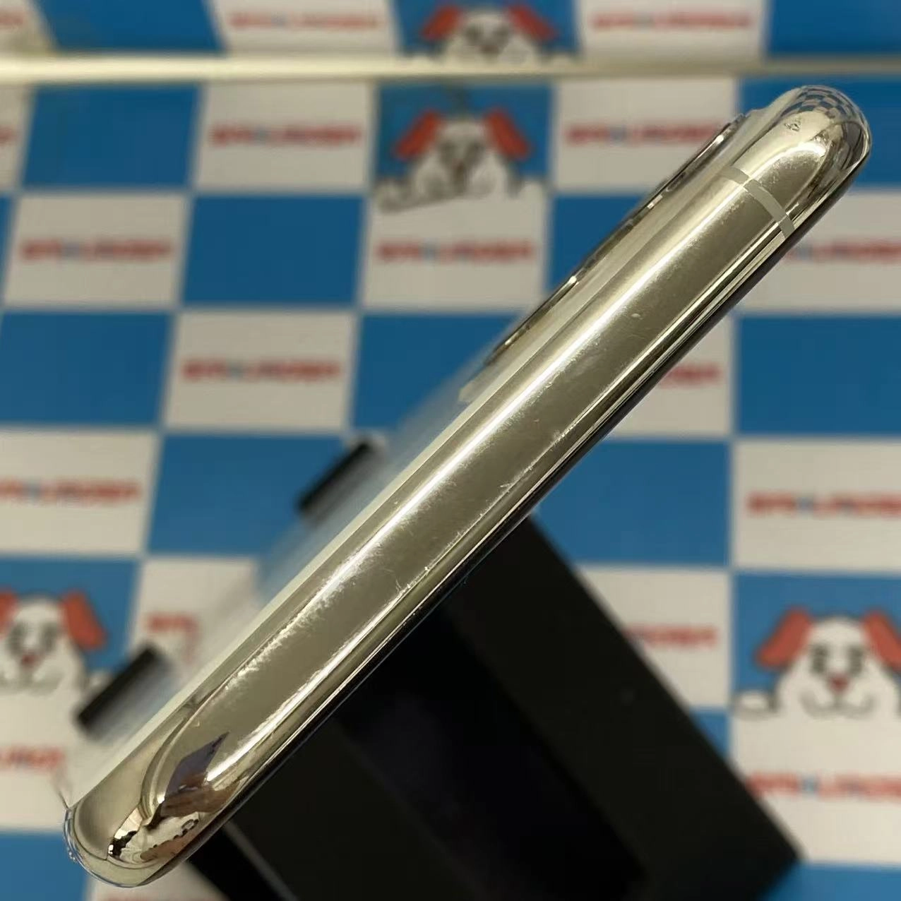 iPhone11 Pro Max 64GB シルバー MWHF2J/A SIMフリー訳あり品