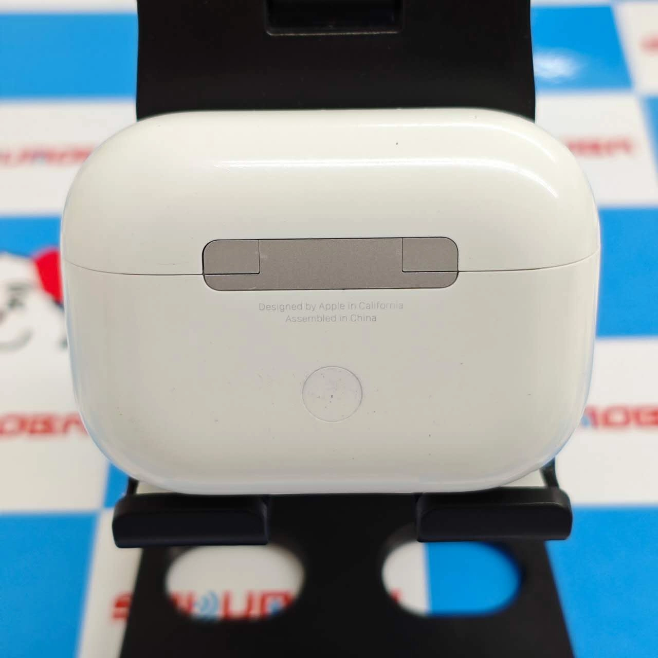 AirPods Pro 第2世代 MagSafe充電ケース(USB-C)付き ホワイト MTJV3J/A