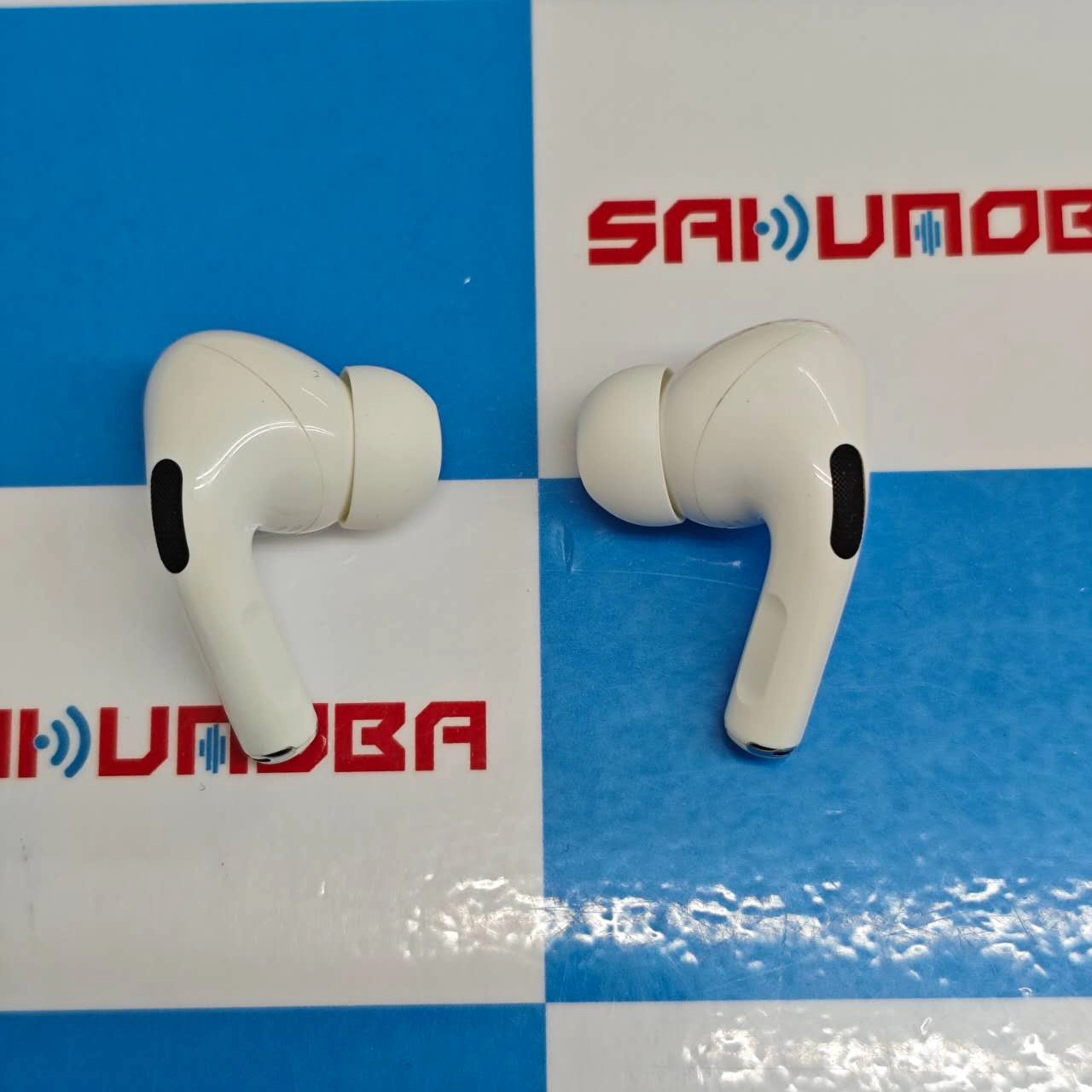 AirPods Pro 第1世代 2019年モデル ホワイト A2084 ジャンク品
