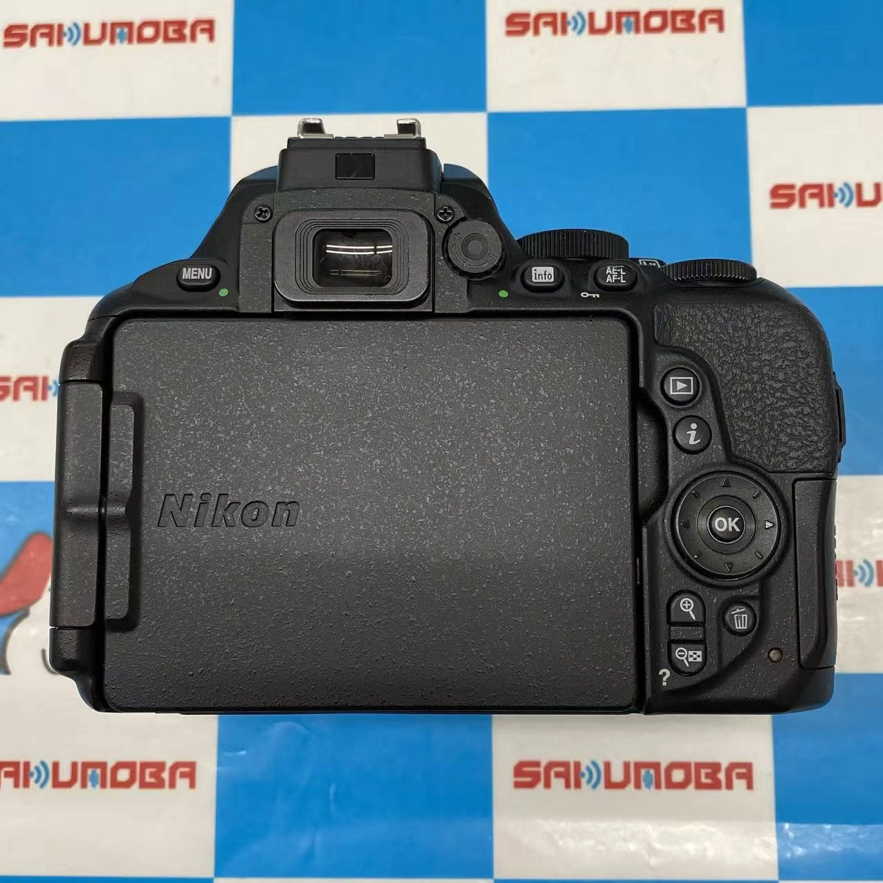 Nikon D5600 ダブルズームキット ブラック D5600DZMKITBKJP 美品