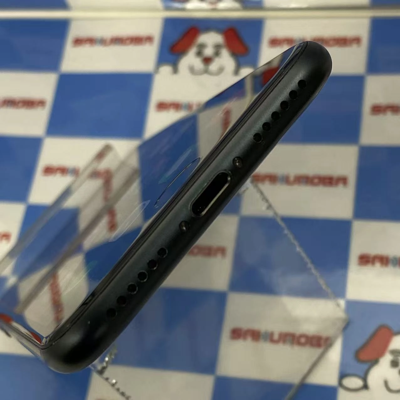 iPhoneSE 第3世代 64GB ミッドナイト MMYC3J/A Apple版SIMフリー 美品