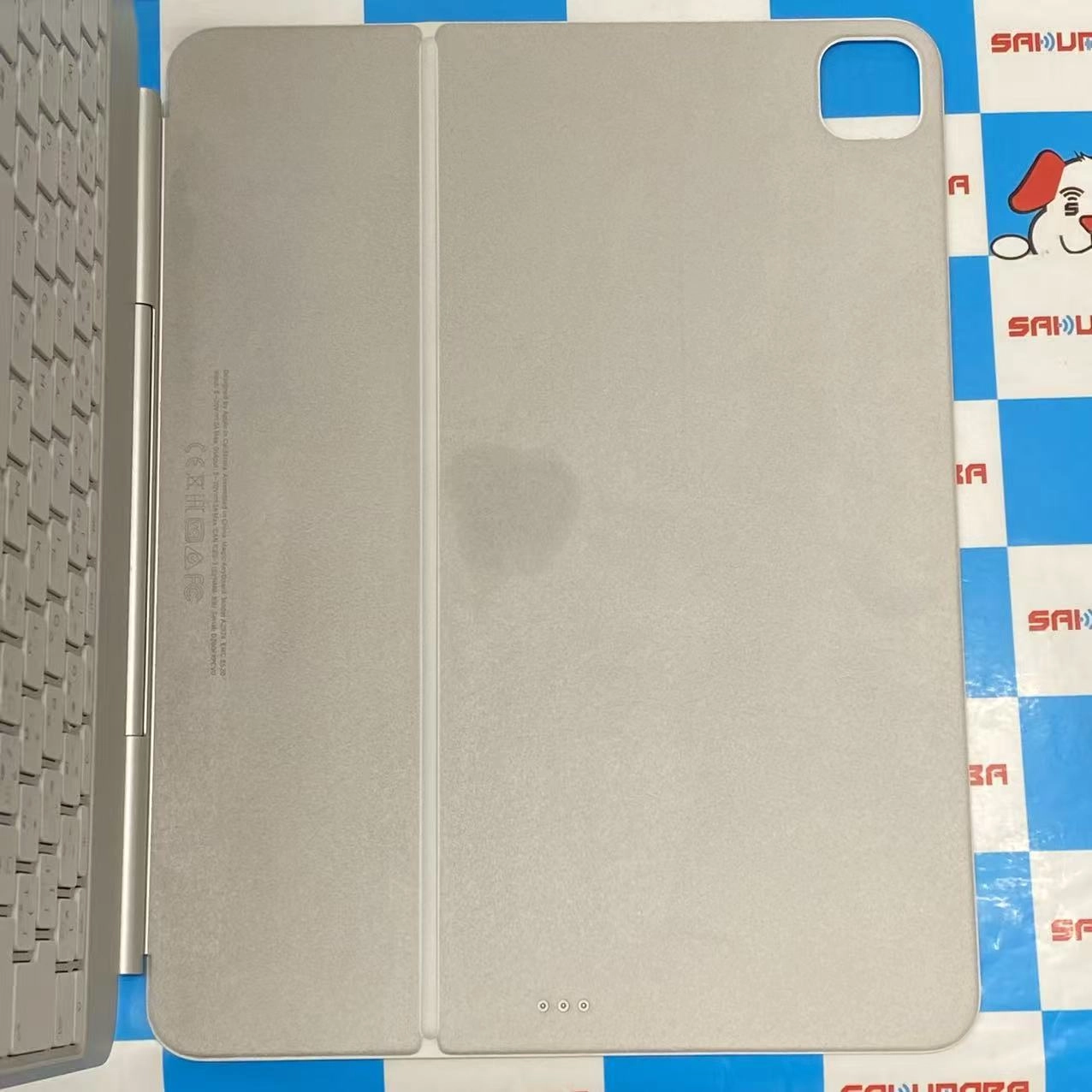 13インチiPad Pro(M4)用Magic Keyboard ホワイト MWR43J/A 美品