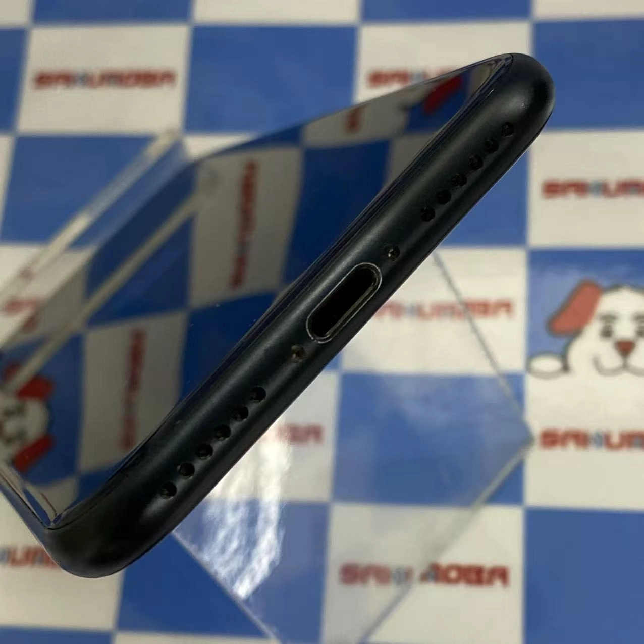 iPhoneSE 第3世代 128GB ミッドナイト MMYF3J/A docomo版SIMフリー