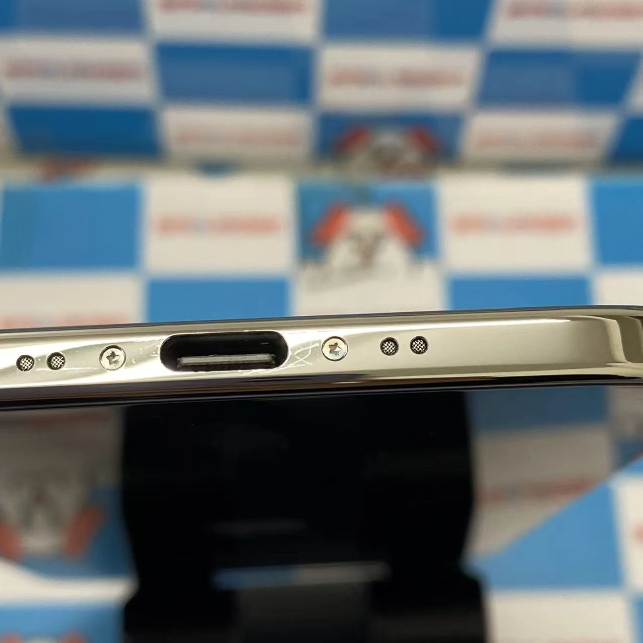 iPhone Air 256GB クラウドホワイト MG284J/A docomo版SIMフリー 訳あり開封未使用品