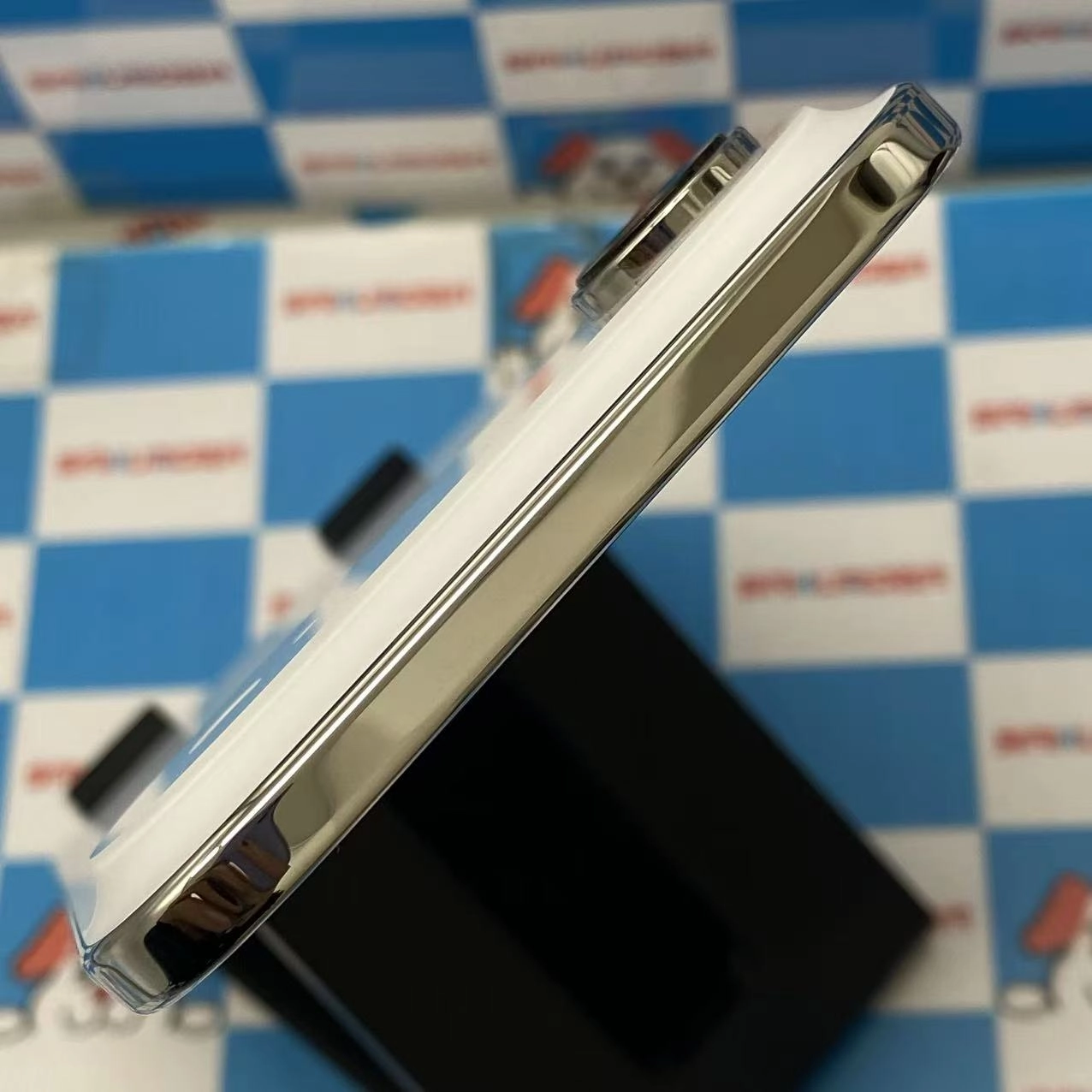 iPhone Air 256GB クラウドホワイト MG284J/A docomo版SIMフリー 訳あり開封未使用品