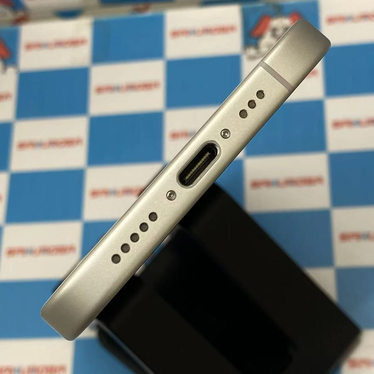 iPhone16 256GB ホワイト MYDX3J/A SIMフリー 美品