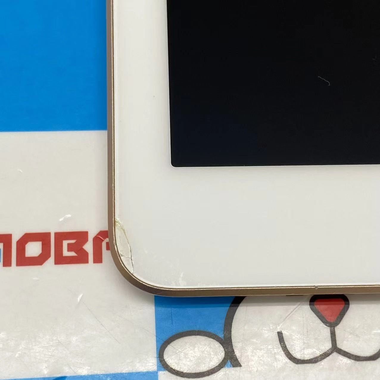 iPad 第6世代 Wi-Fi+Cellularモデル 128GB ゴールド MRM22J/A docomo版SIMフリー ジャンク品