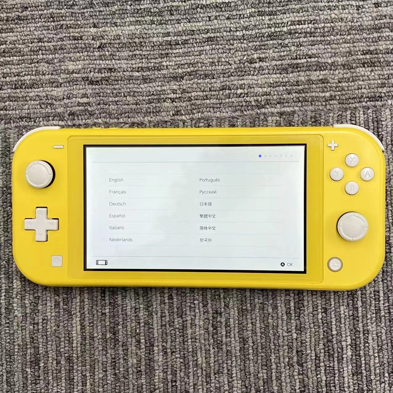Nintendo Switch Lite 2019年モデル 32GB イエロー HDH-S-YAZAA 訳あり品