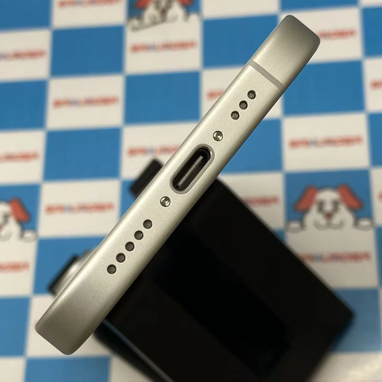 iPhone 17 256GB ホワイト MG684J/A SIMフリー 新品同様