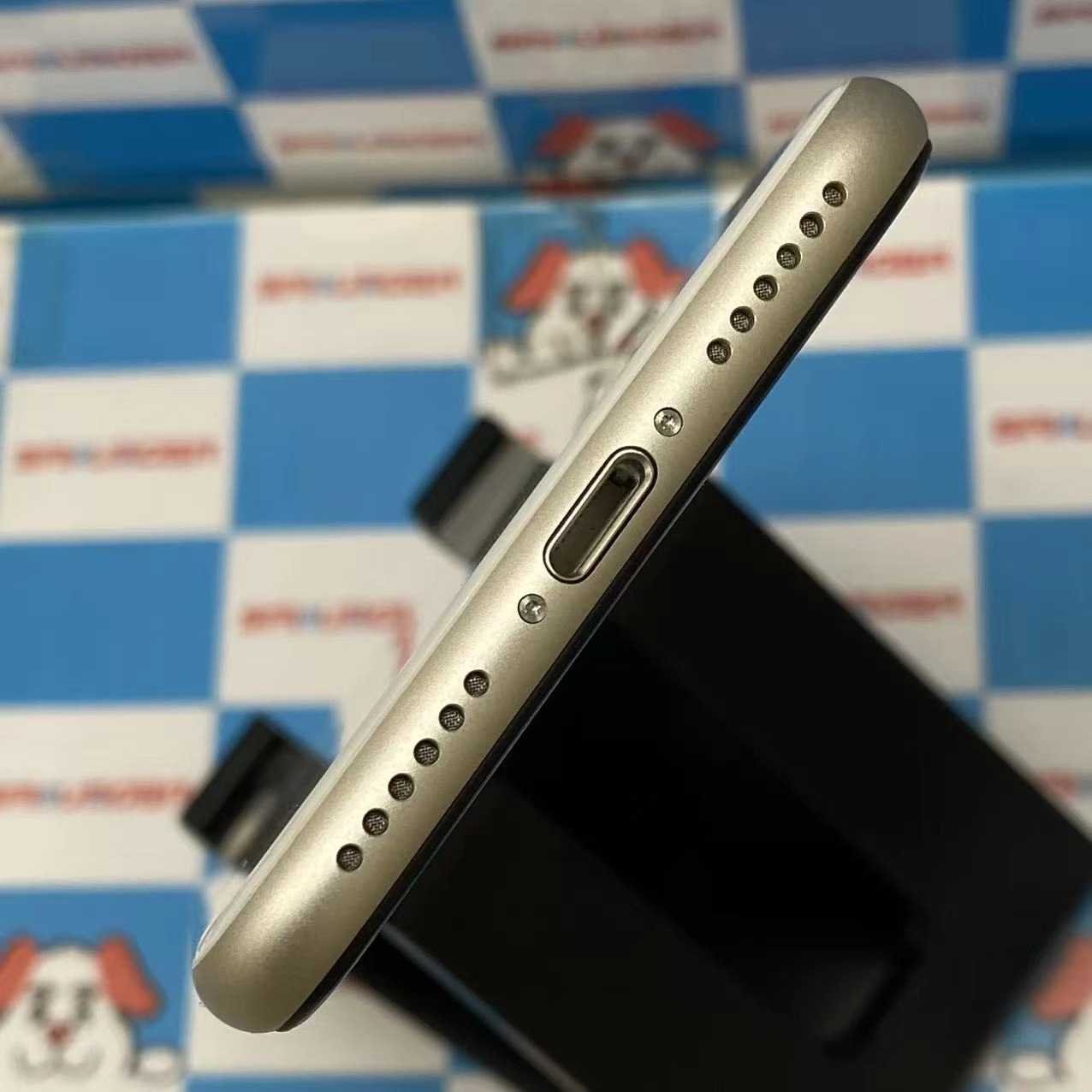 iPhoneSE 第3世代 64GB スターライト MMYD3J/A SoftBank版SIMフリー ジャンク品