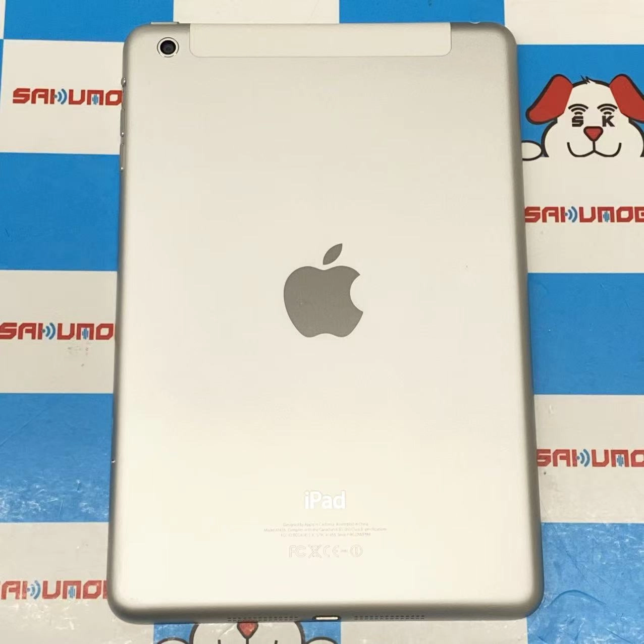 iPad mini 第1世代 Wi-Fi+Cellular 16GB シルバー MD543J/A au