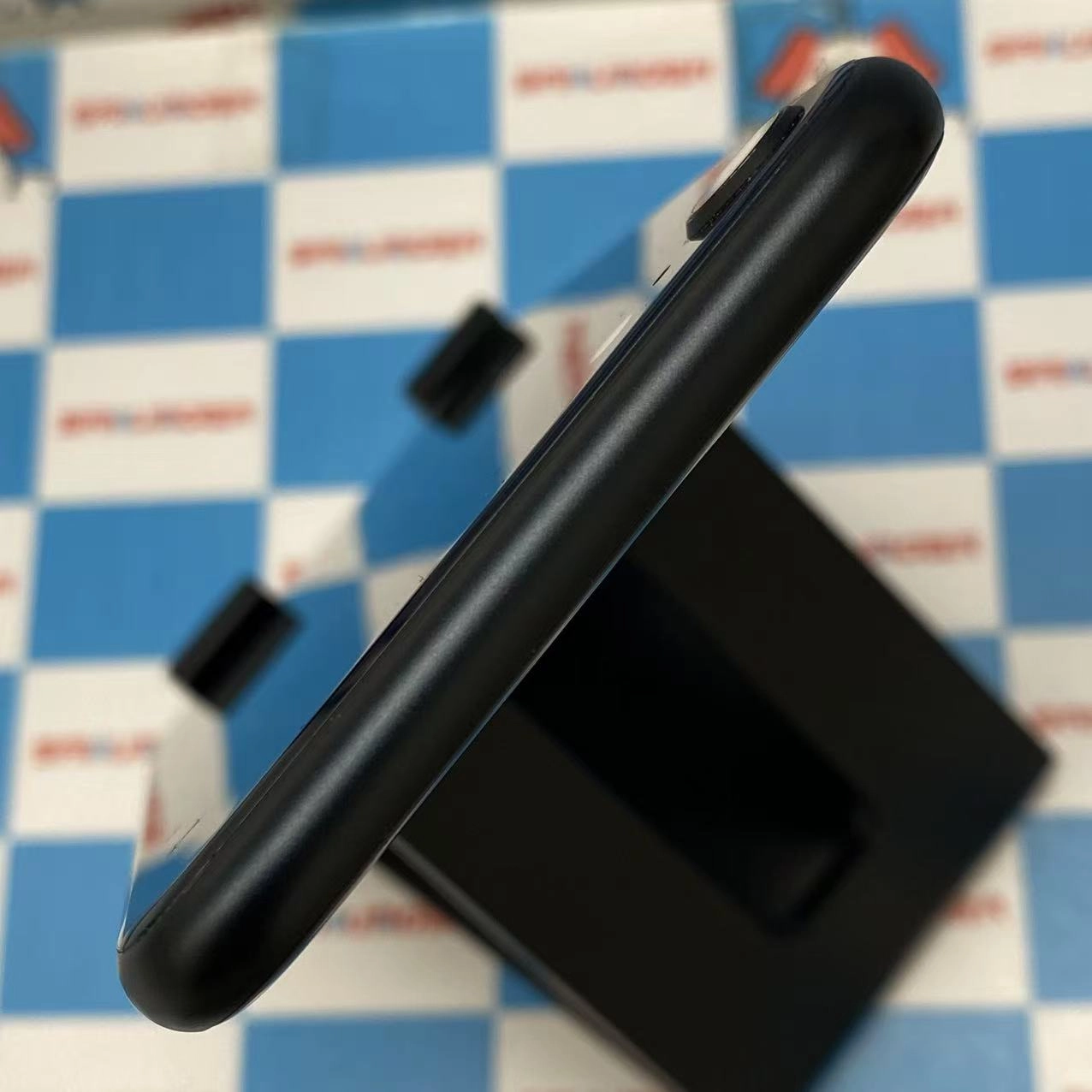 iPhoneSE 第3世代 64GB ミッドナイト MMYC3J/A SoftBank版SIMフリー 美品