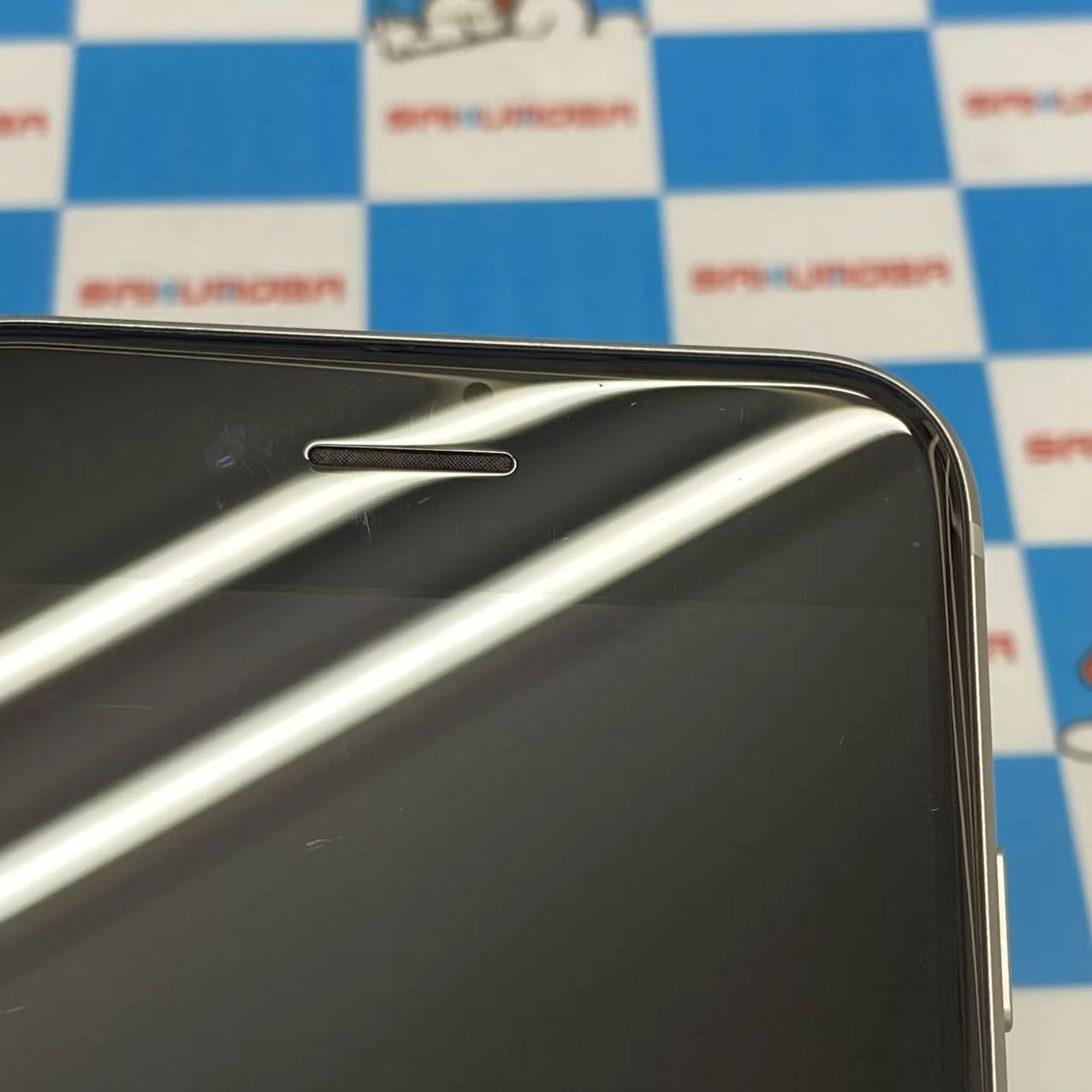 iPhoneSE 第3世代 256GB スターライト MMYK3J/A SIMフリー