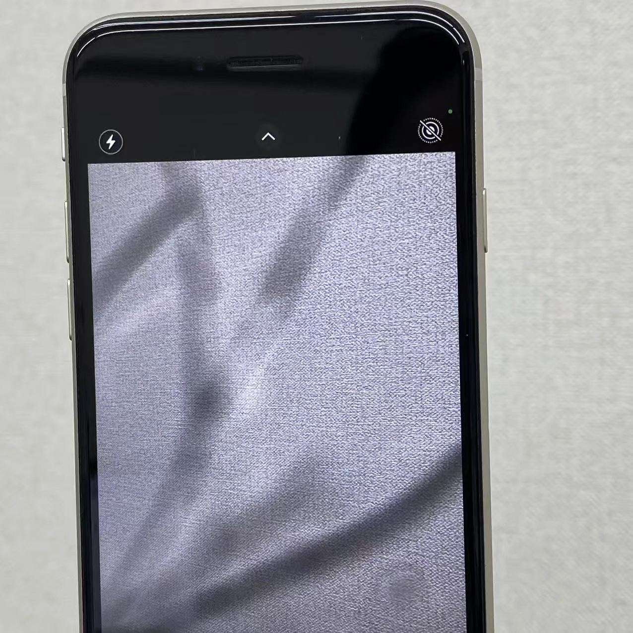 iPhoneSE 第3世代 128GB スターライト MMYG3J/A AU版SIMフリー ジャンク品