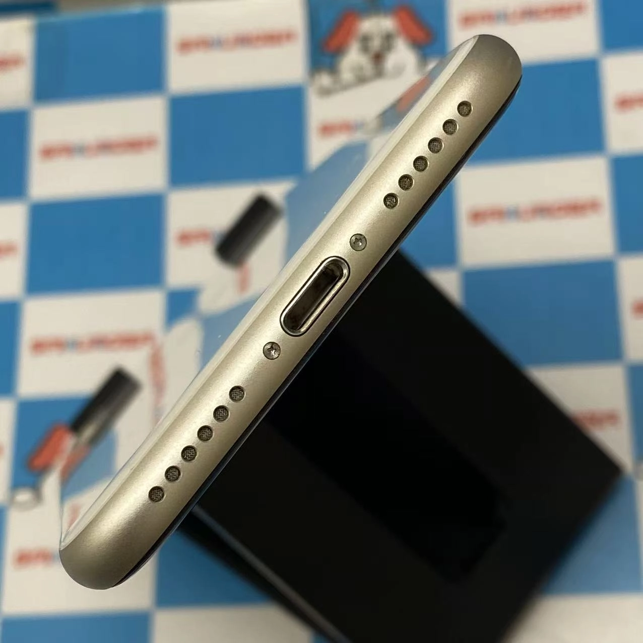 iPhoneSE 第3世代 64GB スターライト MMYD3J/A SoftBank版SIMフリー