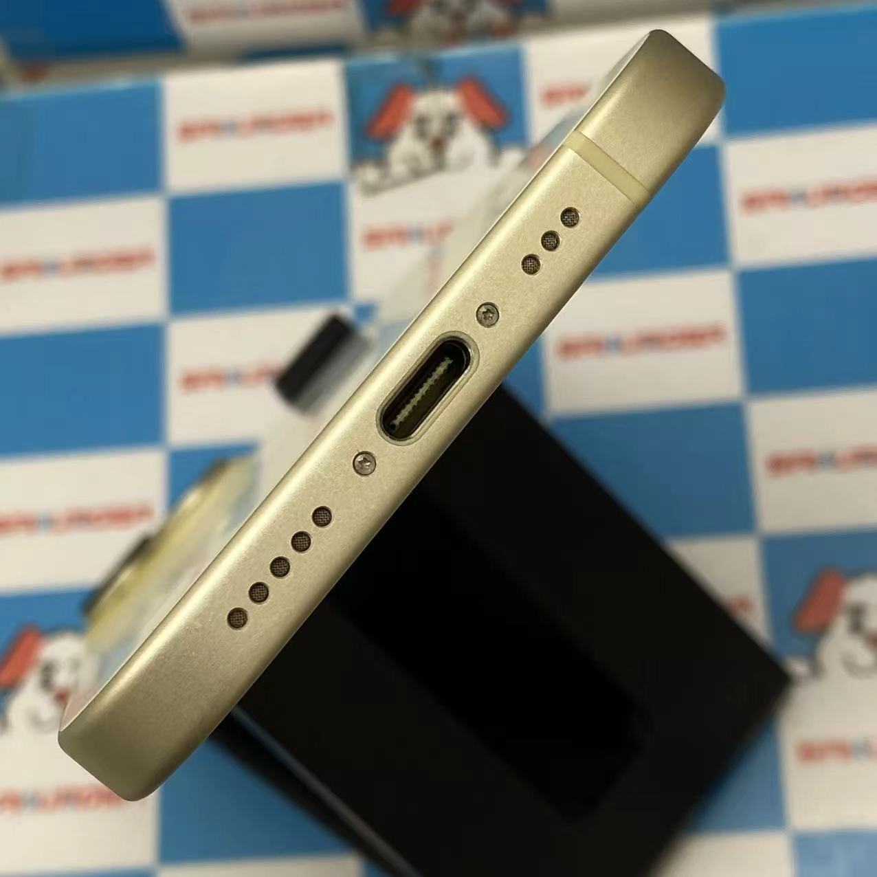 iPhone15 128GB イエロー MTMK3J/A AU版SIMフリー