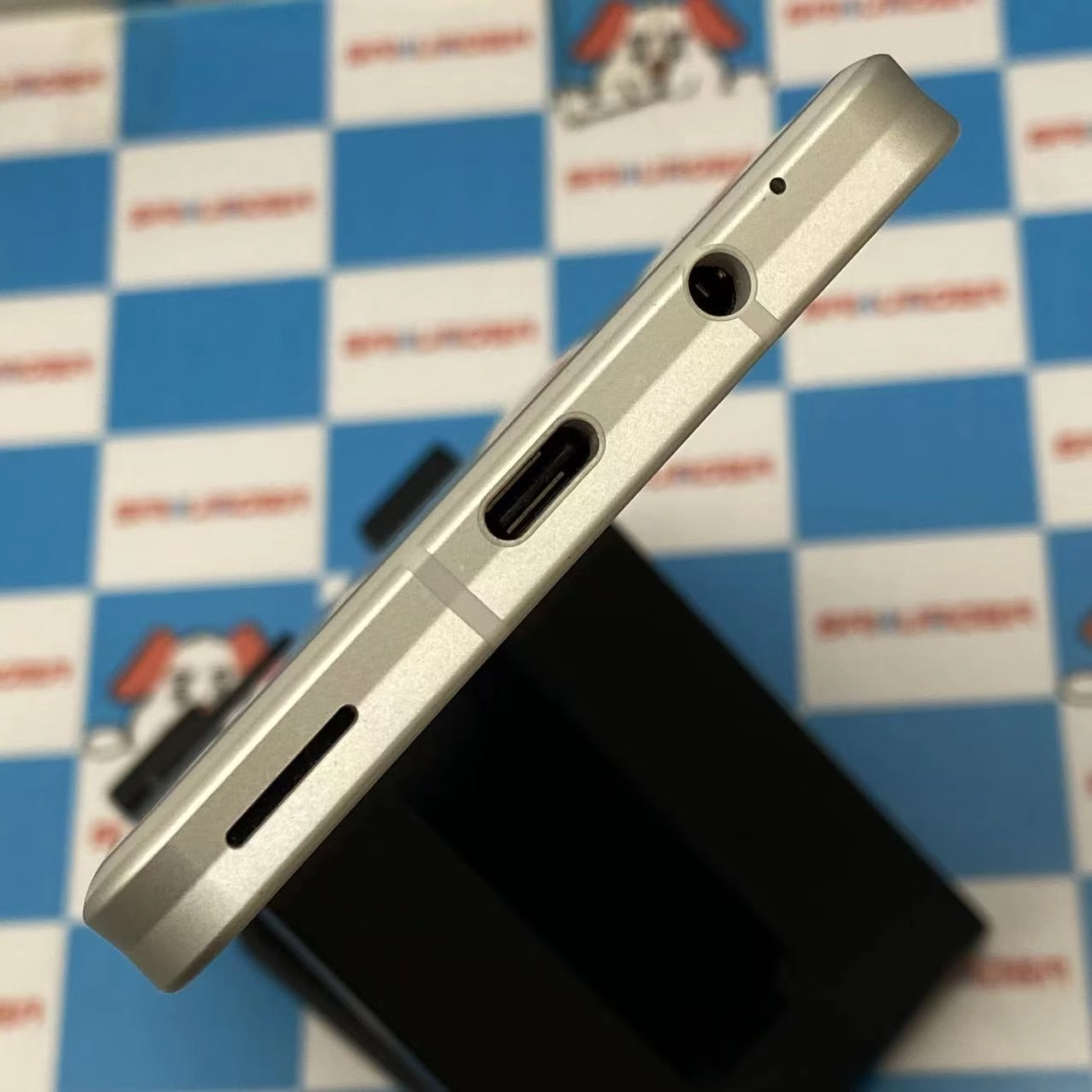 AQUOS sense6s 4GB/64GB シルバー SH-RM19S 楽天モバイル版SIMフリー