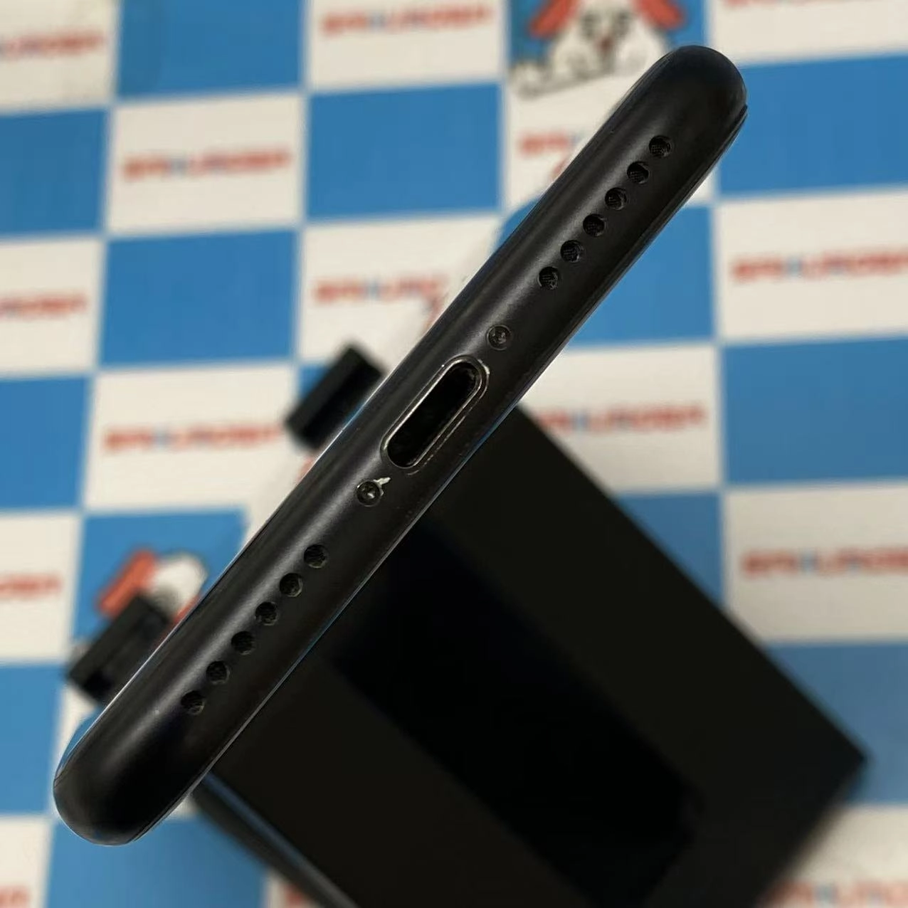 iPhoneSE 第2世代 64GB ブラック MX9R2J/A docomo版SIMフリー ジャンク品