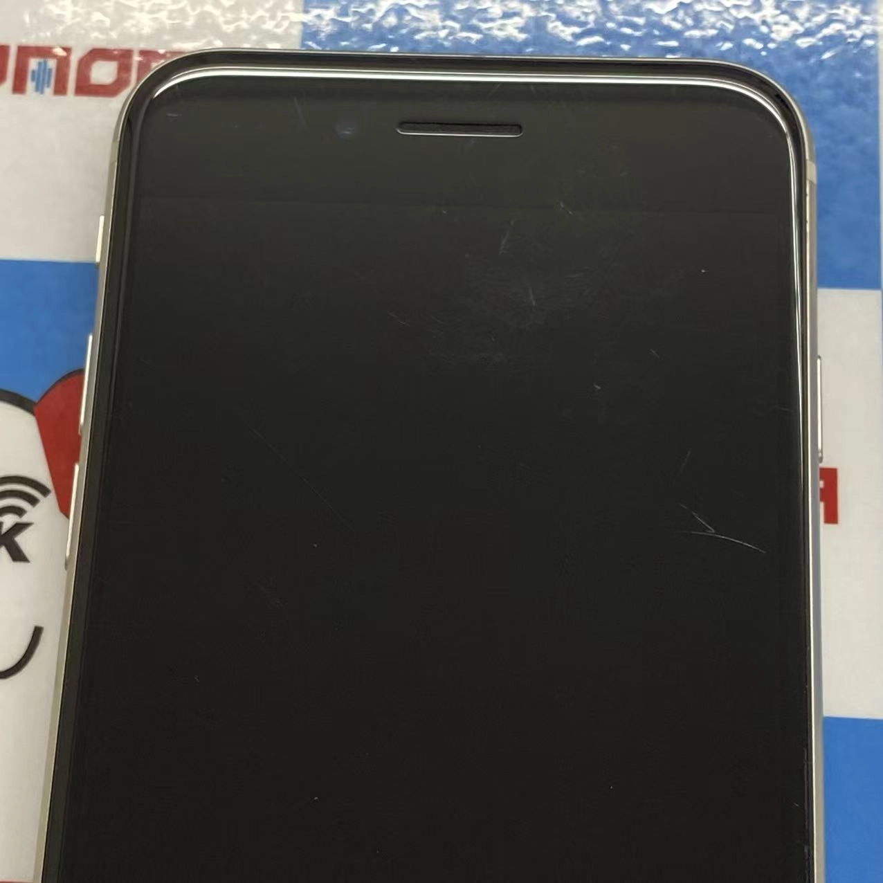 iPhoneSE 第3世代 128GB スターライト MMYG3J/A SoftBank版SIMフリージャンク品