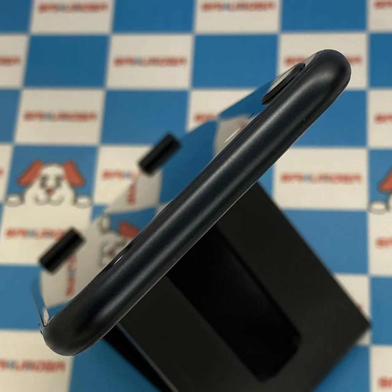 iPhoneSE 第3世代 64GB ミッドナイト MMYC3J/A 楽天モバイル版SIMフリー新品同様