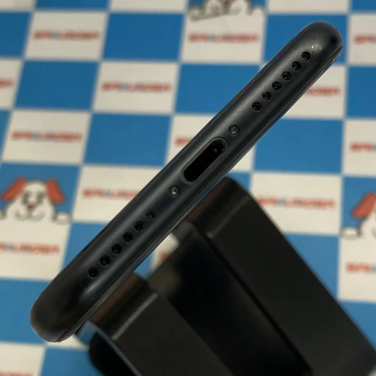 iPhoneSE 第3世代 64GB ミッドナイト MMYC3J/A SoftBank版SIMフリー97%訳あり品