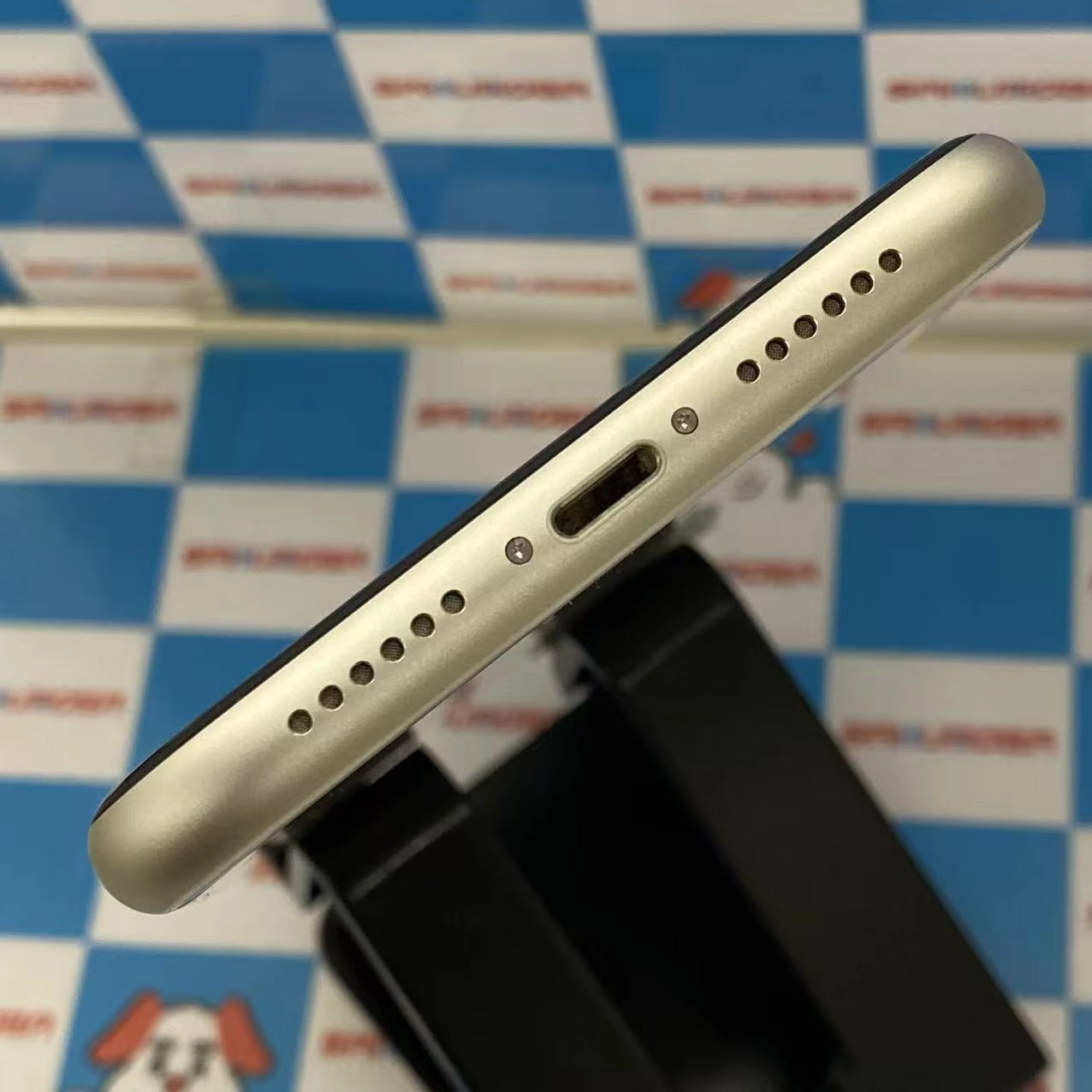 iPhone11 256GB ホワイト MWM82J/A SIMフリー極美品