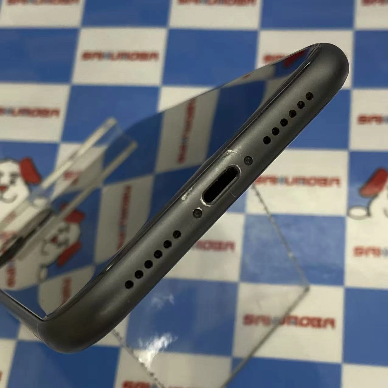 iPhone11 128GB ブラック NWM02J/A docomo版SIMフリージャンク品