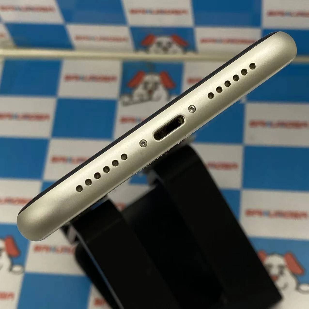 iPhone11 256GB ホワイト MWM82J/A SIMフリー美品