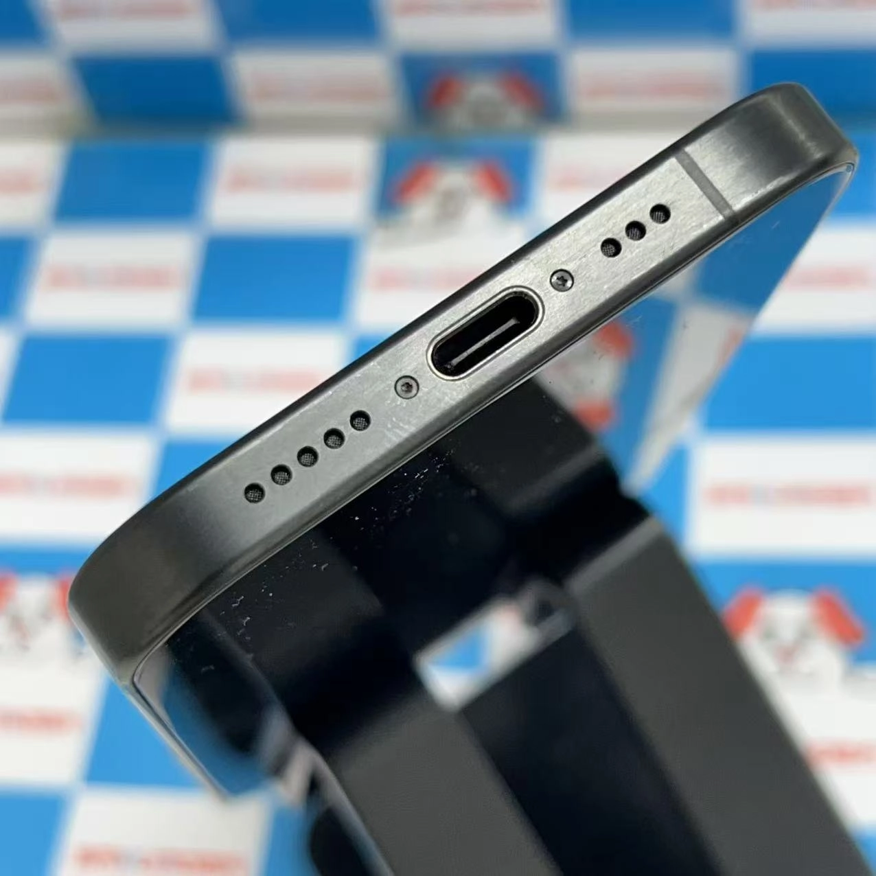 iPhone15 Pro 256GB ブラックチタニウム MTUC3J/A AU版SIMフリー au