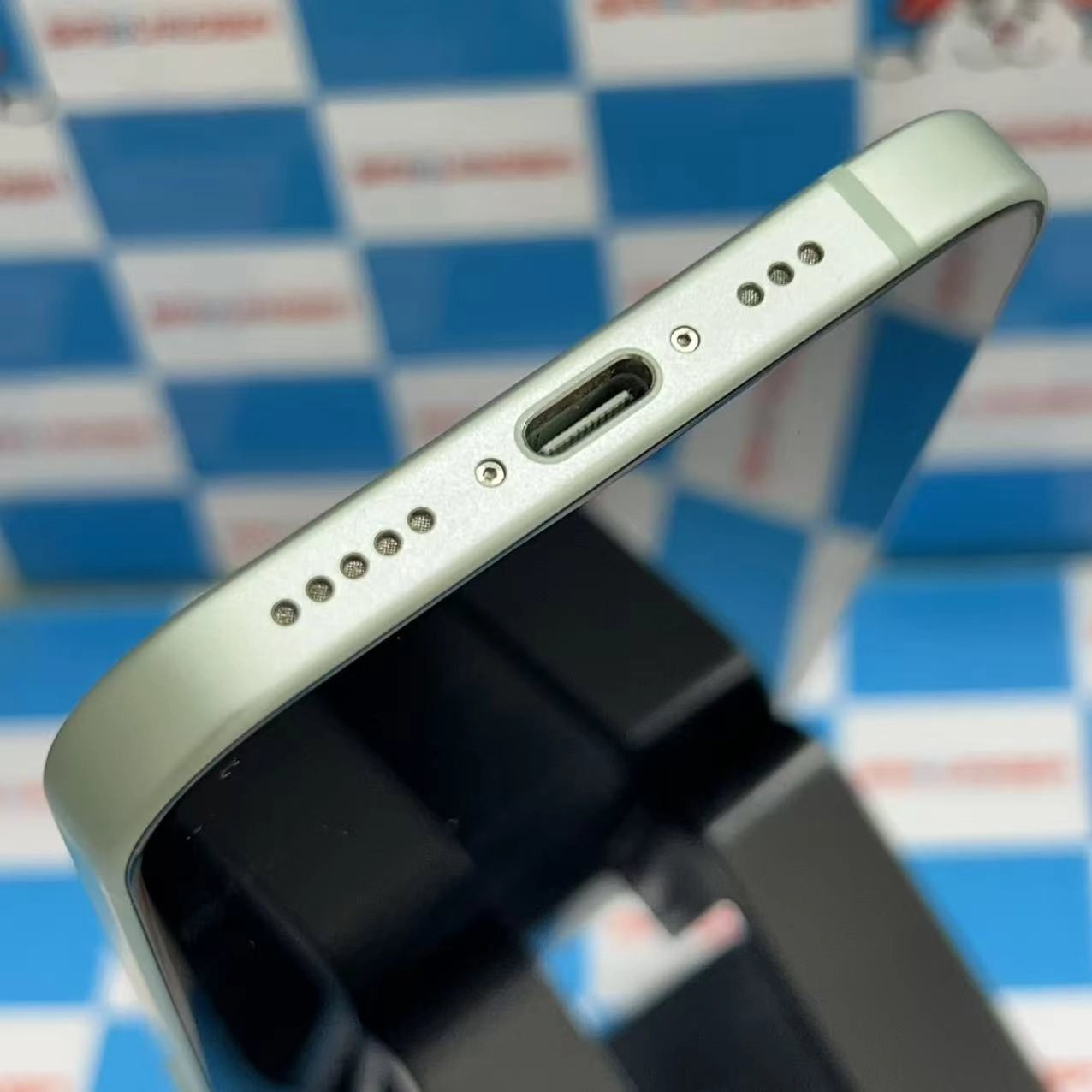 iPhone15 256GB グリーン MTMT3J/A SIMフリー 新品同様